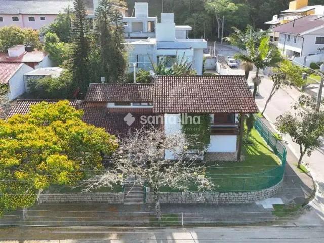 Casa / Sobrado para Venda em Florianópolis/SC Trindade 6 Quartos