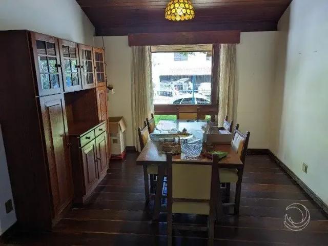 Casa / Sobrado para Venda em Florianópolis/SC Trindade 6 Quartos