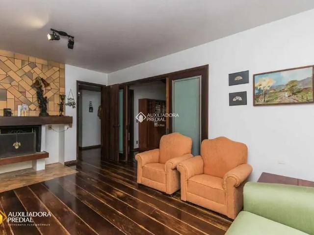Casa / Sobrado para Venda em Florianópolis/SC Trindade 6 Quartos