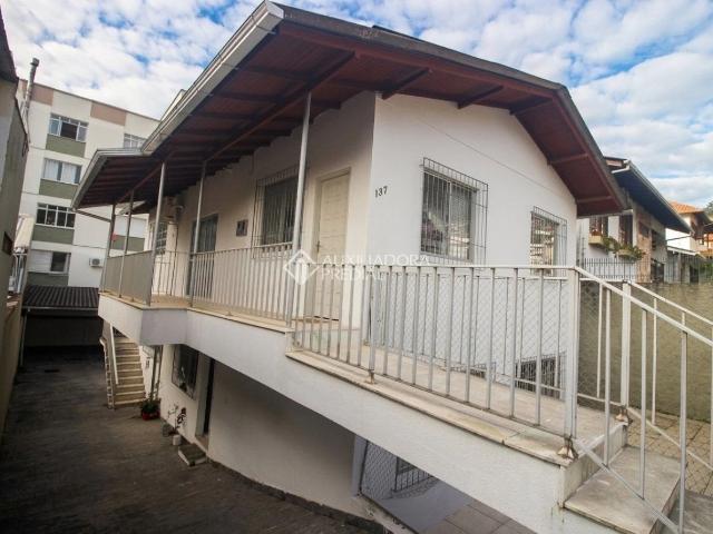 Casa / Sobrado para Venda em Florianópolis/SC Trindade 8 Quartos