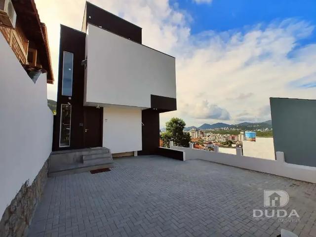 Casa / Sobrado para Venda em Florianópolis/SC Trindade 8 Quartos