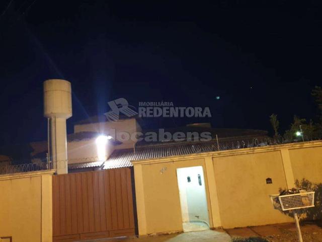 Casa / Sobrado para Venda em Fronteira/MG Centro 3 Quartos