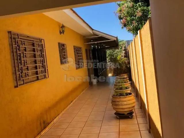 Casa / Sobrado para Venda em Fronteira/MG Centro 6 Quartos