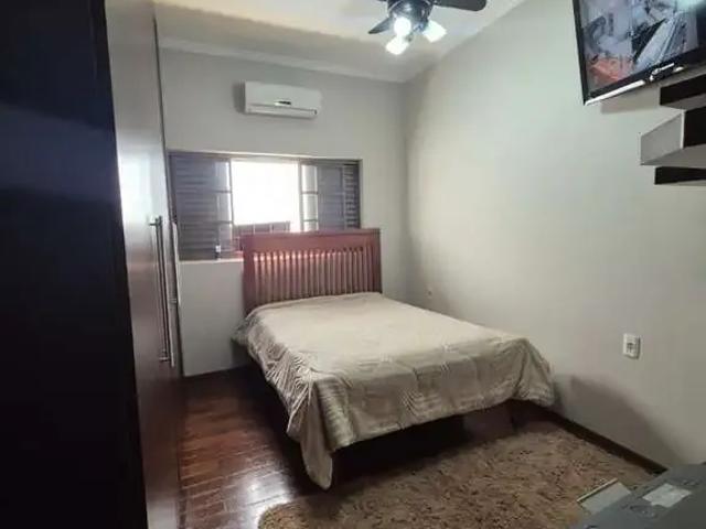 Casa / Sobrado para Venda em Franca/SP Parque São Jorge 3 Quartos