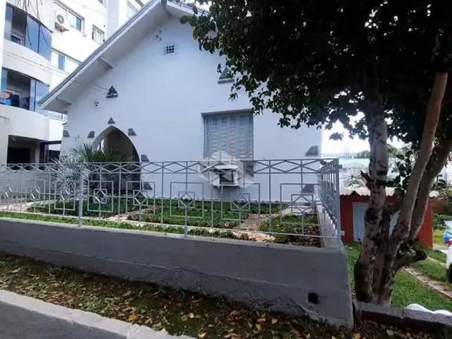 Casa / Sobrado para Venda em Garibaldi/RS Centro 3 Quartos