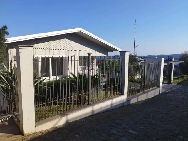 Casa / Sobrado para Venda em Garibaldi/RS Centro 4 Quartos