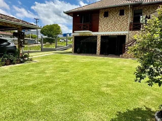 Casa / Sobrado para Venda em Garibaldi/RS Garibaldina 3 Quartos