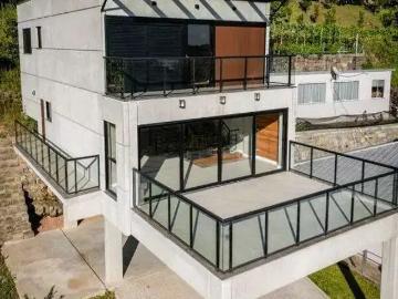 Casa / Sobrado para Venda em Garibaldi/RS Loteamento residencial Madiero 3 Quartos