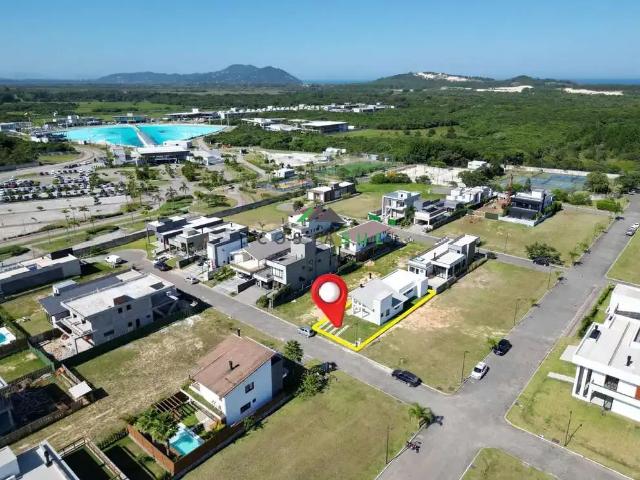 Casa / Sobrado para Venda em Garopaba/SC Limpa 3 Quartos