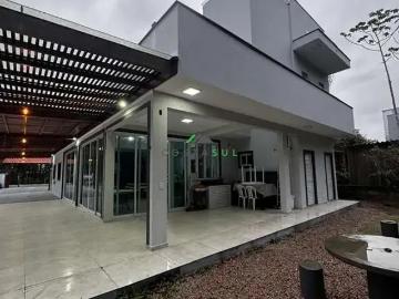 Casa / Sobrado para Venda em Garopaba/SC Praia da Barra 3 Quartos
