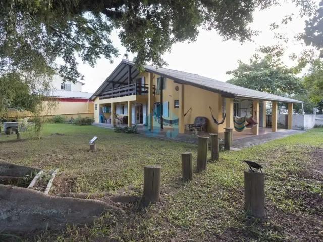 Casa / Sobrado para Venda em Garopaba/SC Praia da Ferrugem 5 Quartos