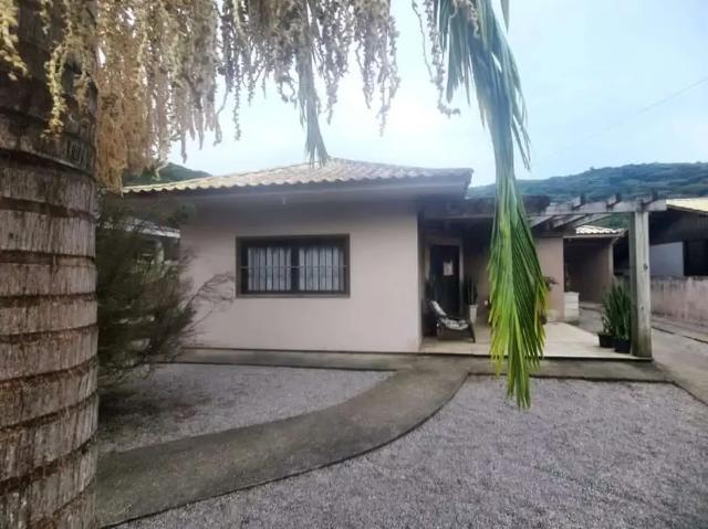 Casa / Sobrado para Venda em Garopaba/SC Ressacada 3 Quartos