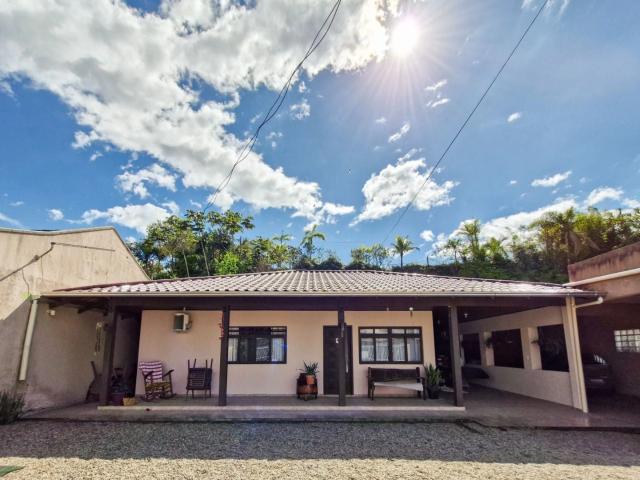 Casa / Sobrado para Venda em Gaspar/SC Figueira 3 Quartos