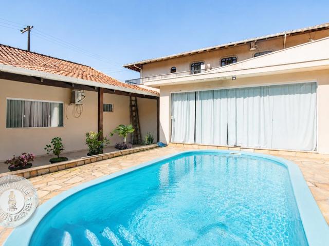 Casa / Sobrado para Venda em Gaspar/SC Margem Esquerda 3 Quartos