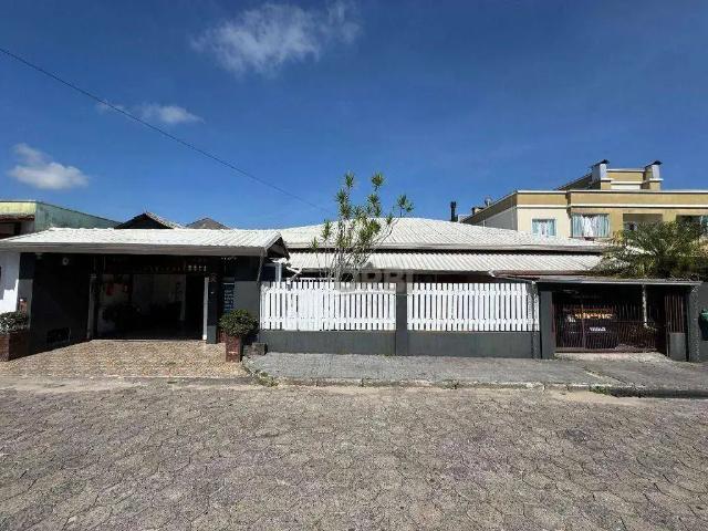Casa / Sobrado para Venda em Gaspar/SC Margem Esquerda 3 Quartos