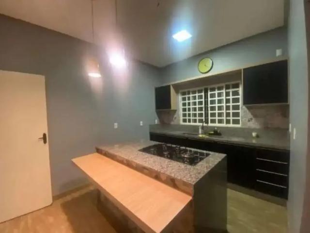 Casa / Sobrado para Venda em Goiânia/GO Carolina Parque 3 Quartos
