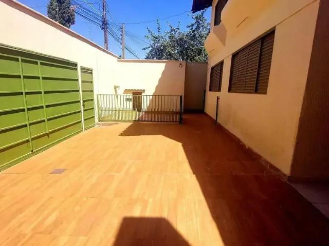 Casa / Sobrado para Venda em Goiânia/GO Anhangüera 4 Quartos