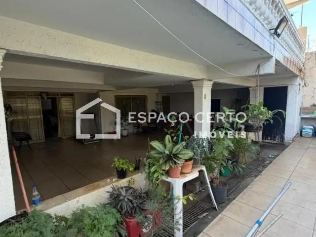 Casa / Sobrado para Venda em Goiânia/GO Granja Cruzeiro do Sul 5 Quartos