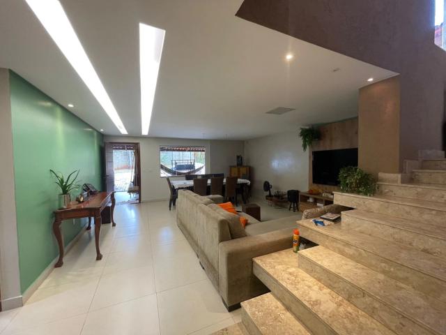 Casa / Sobrado para Venda em Goiânia/GO Fazenda Petrópolis Residencial Monte Verde 3 Quartos