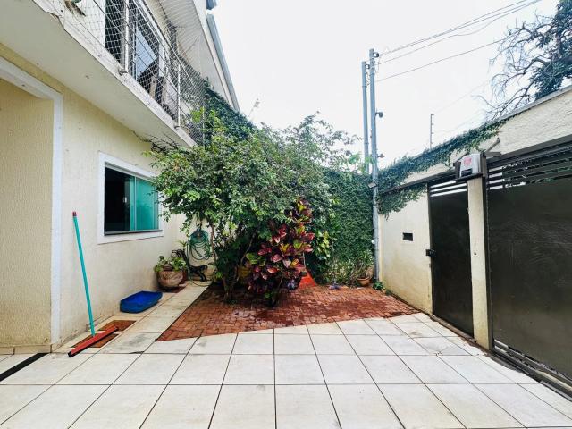 Casa / Sobrado para Venda em Goiânia/GO Jardim América 3 Quartos