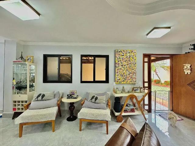 Casa / Sobrado para Venda em Goiânia/GO Jardim América 3 Quartos