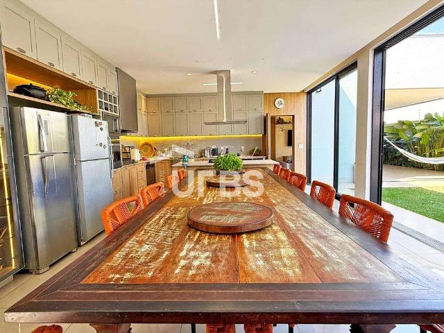 Casa / Sobrado para Venda em Goiânia/GO Jardim América 5 Quartos