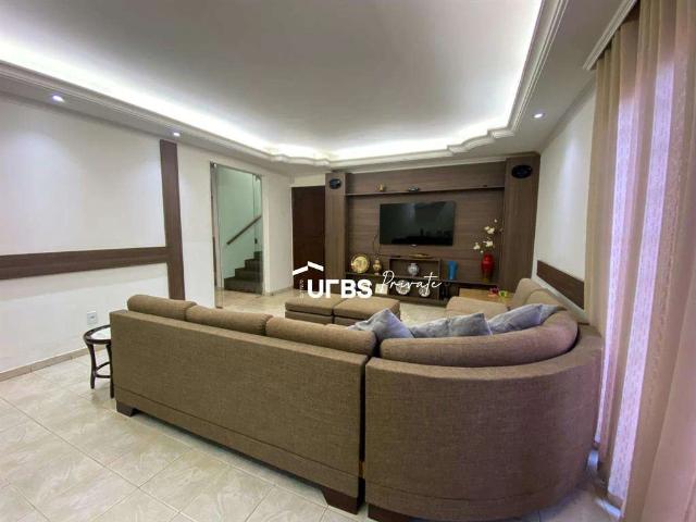 Casa / Sobrado para Venda em Goiânia/GO Jardim América 5 Quartos