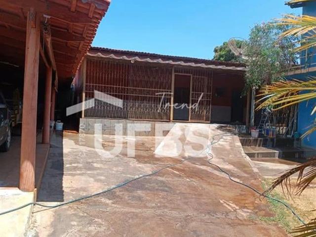 Casa / Sobrado para Venda em Goiânia/GO Jardim Balneário Meia Ponte 3 Quartos
