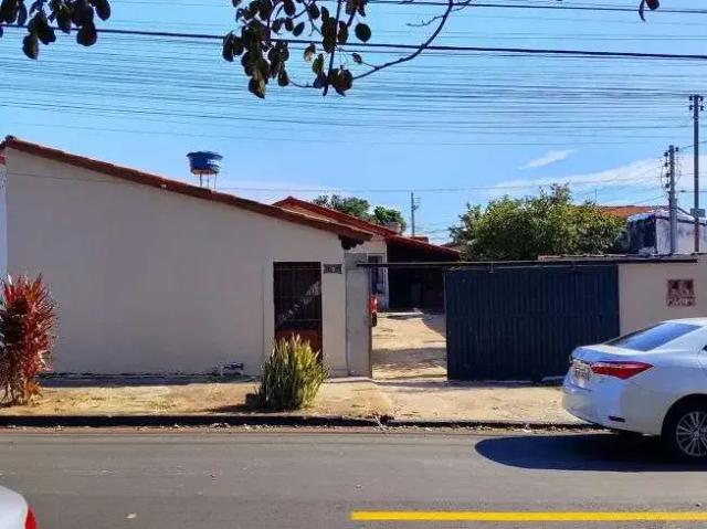 Casa / Sobrado para Venda em Goiânia/GO Jardim Balneário Meia Ponte 3 Quartos