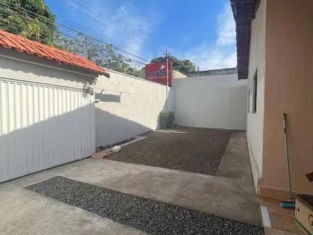 Casa / Sobrado para Venda em Goiânia/GO Jardim Balneário Meia Ponte 4 Quartos