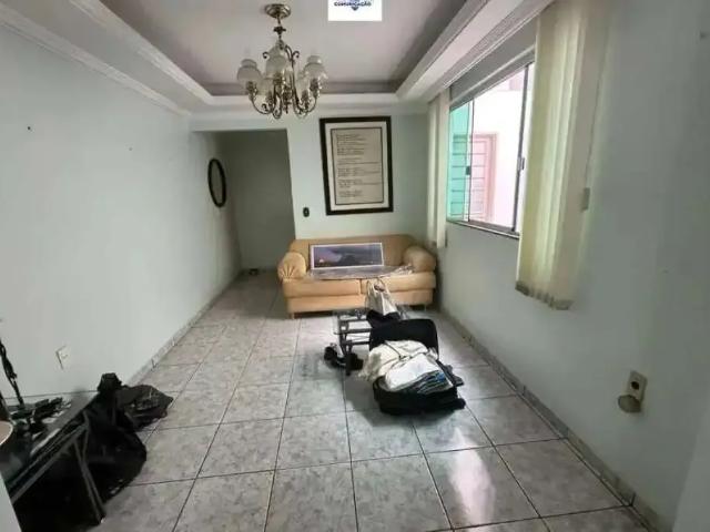 Casa / Sobrado para Venda em Goiânia/GO Jardim Europa 4 Quartos