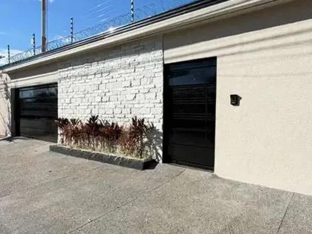 Casa / Sobrado para Venda em Goiânia/GO Jardim Europa 3 Quartos