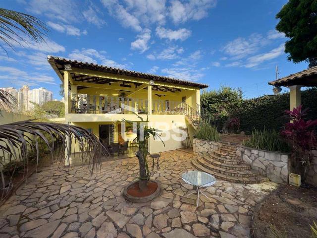 Casa / Sobrado para Venda em Goiânia/GO Jardim Goiás 4 Quartos