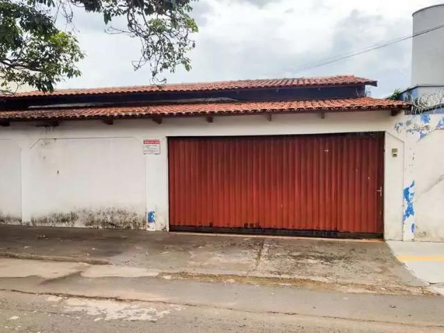 Casa / Sobrado para Venda em Goiânia/GO Jardim Petrópolis 6 Quartos