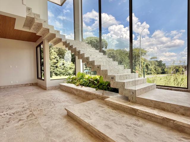Casa / Sobrado para Venda em Goiânia/GO Jardins França 5 Quartos