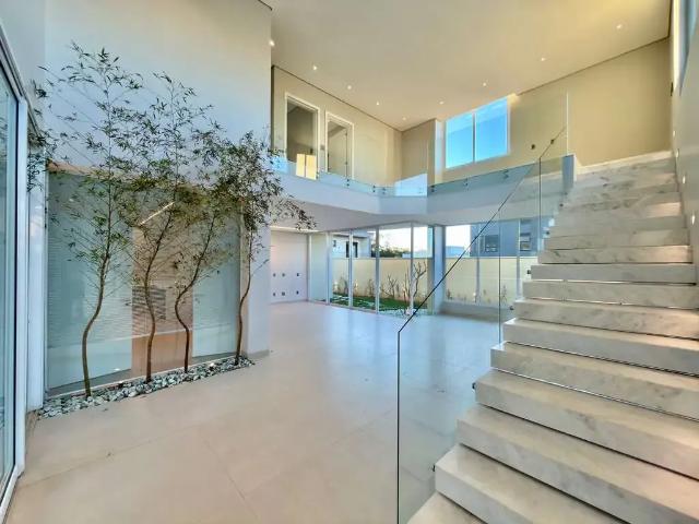 Casa / Sobrado para Venda em Goiânia/GO Jardins França 5 Quartos