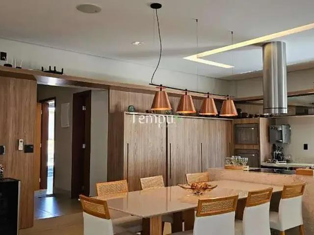Casa / Sobrado para Venda em Goiânia/GO Jardins Madri 4 Quartos