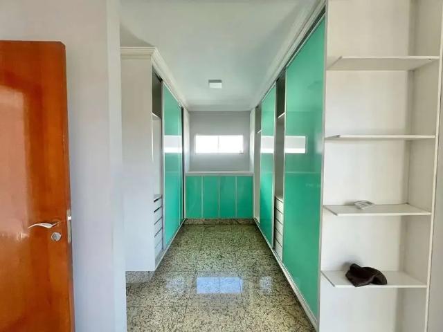 Casa / Sobrado para Venda em Goiânia/GO Jardins Madri 4 Quartos