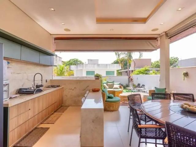 Casa / Sobrado para Venda em Goiânia/GO Jardins Madri 4 Quartos