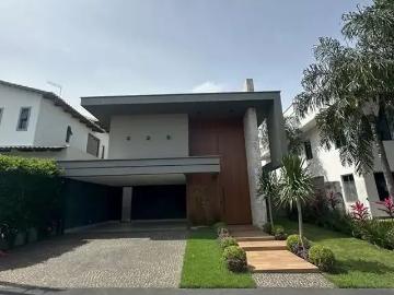 Casa / Sobrado para Venda em Goiânia/GO Jardins Madri 4 Quartos