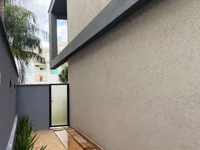 Casa / Sobrado para Venda em Goiânia/GO Jardins Madri 5 Quartos