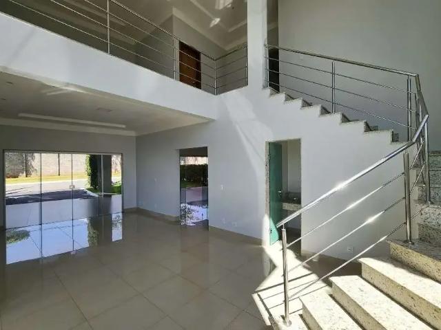 Casa / Sobrado para Venda em Goiânia/GO Jardins Madri 5 Quartos