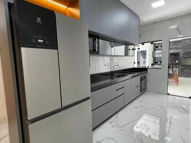 Casa / Sobrado para Venda em Goiânia/GO Moinho dos Ventos 3 Quartos