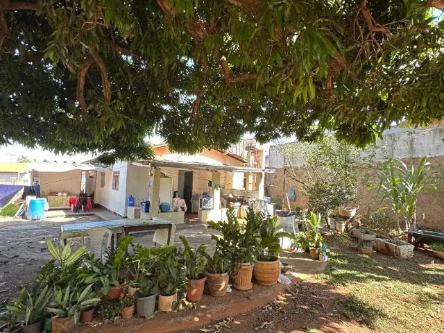 Casa / Sobrado para Venda em Goiânia/GO Santa Genoveva 3 Quartos