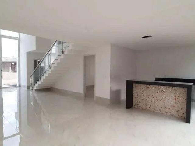 Casa / Sobrado para Venda em Goiânia/GO Santa Genoveva 4 Quartos