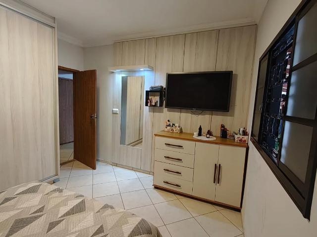 Casa / Sobrado para Venda em Goiânia/GO Santa Genoveva 4 Quartos