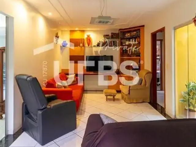Casa / Sobrado para Venda em Goiânia/GO Santa Genoveva 5 Quartos