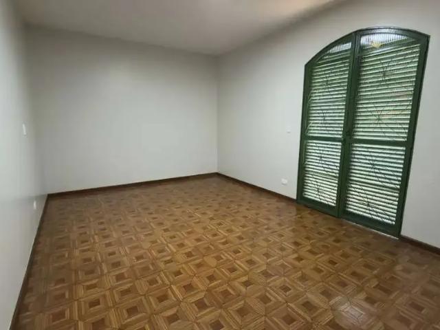 Casa / Sobrado para Venda em Goiânia/GO Setor Coimbra 6 Quartos