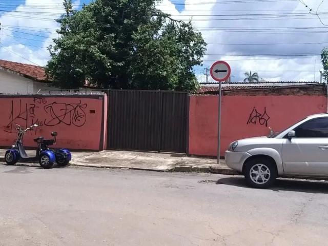 Casa / Sobrado para Venda em Goiânia/GO Setor Coimbra 3 Quartos