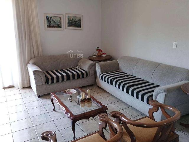 Casa / Sobrado para Venda em Goiânia/GO Setor Central 4 Quartos
